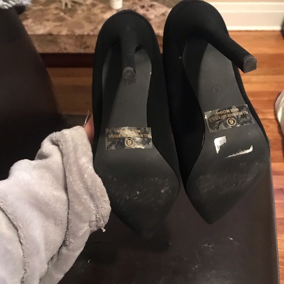 Heels - Picture 5 of 6